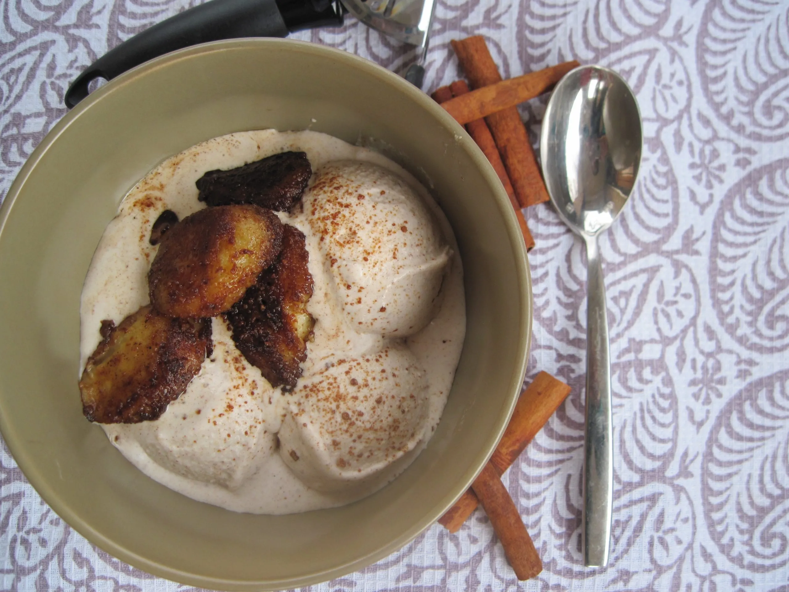 28288 applying coconut whitening cream