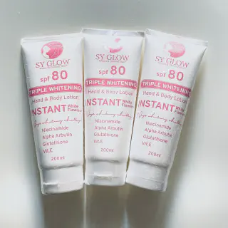 /img/28352-water-resistant-whitening-lotion.webp