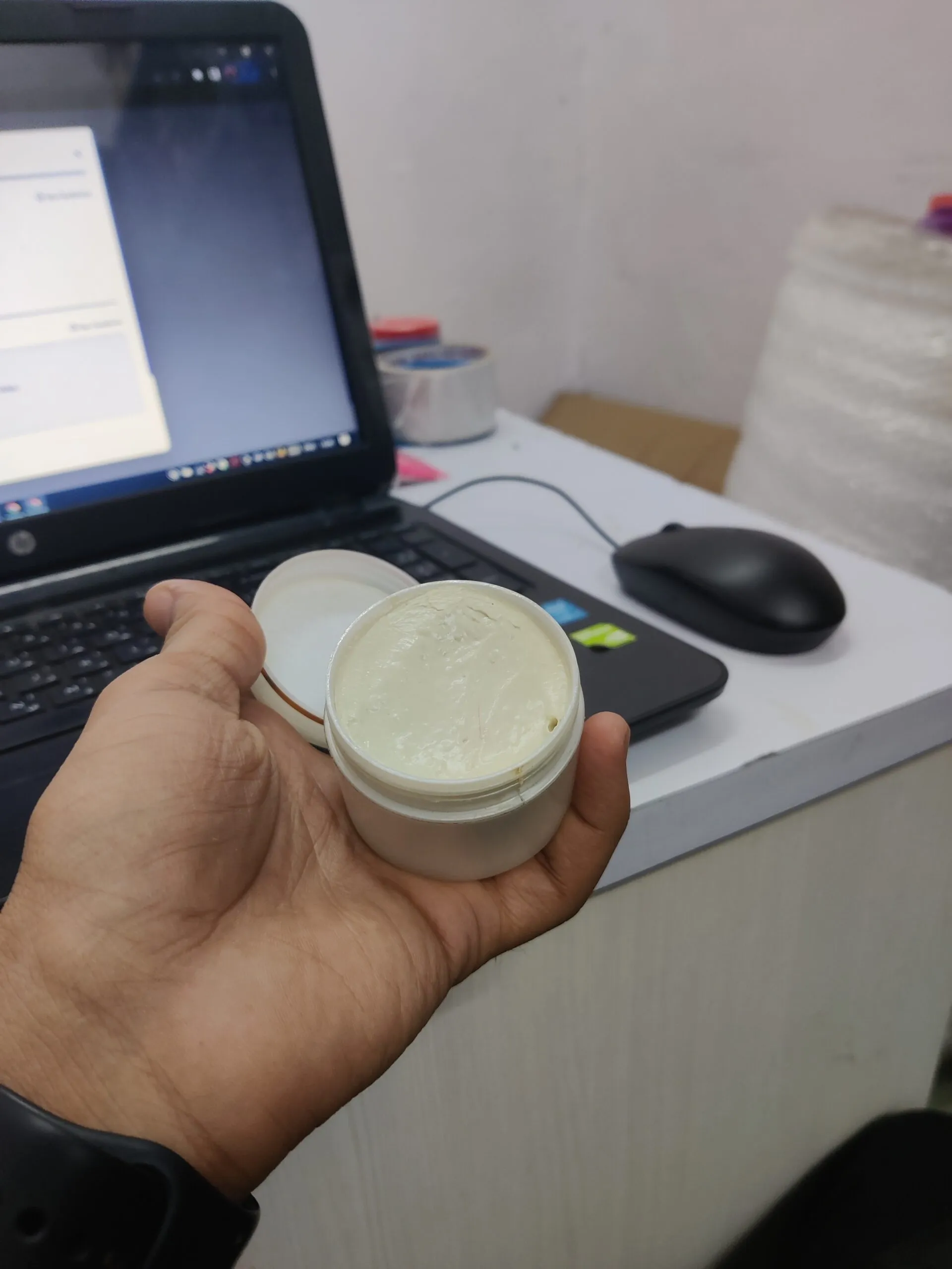 28402 skin whitening cream ingredients